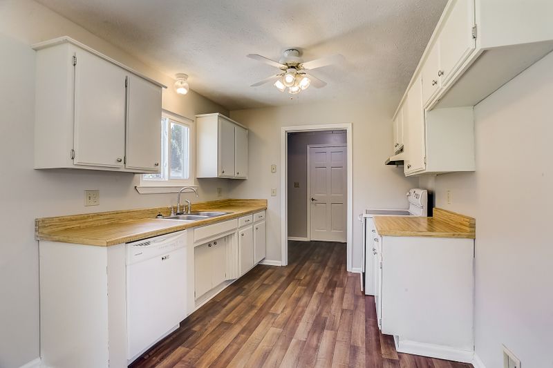 3213 Harbor Lndg, Antioch, TN 37013