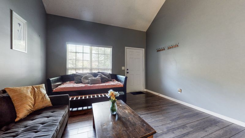 532 Leslie Ann Ct, Hermitage, TN 37076