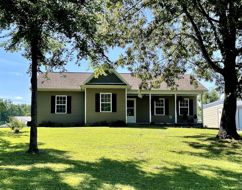 594 Murrell Rd, Dickson, TN 37055
