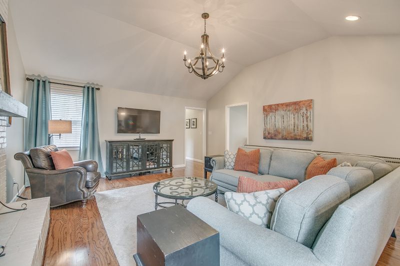 162 Hickory Hills Dr, Murfreesboro, TN 37128