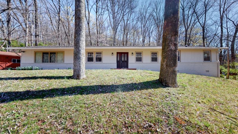5062 Lakeview Dr, Nashville, TN 37220