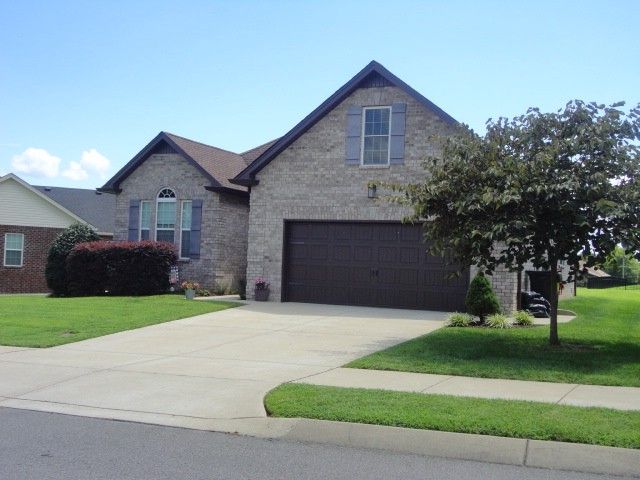 175 Avalon Dr, Gallatin, TN 37066