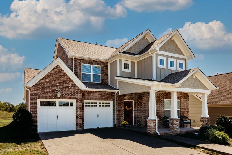 855 Cherry Grove Dr, Hendersonville, TN 37075