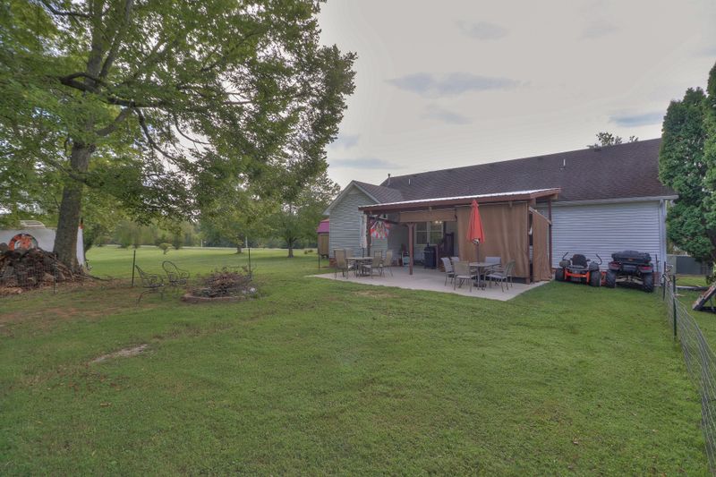 3150 Middleton Dr, Rockvale, TN 37153