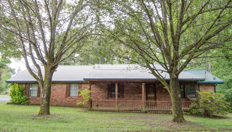195 Neal Dr, Rossville, GA 30741