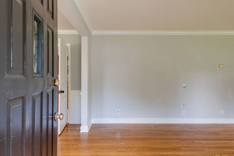 1021 Mitchell Rd, Nashville, TN 37206