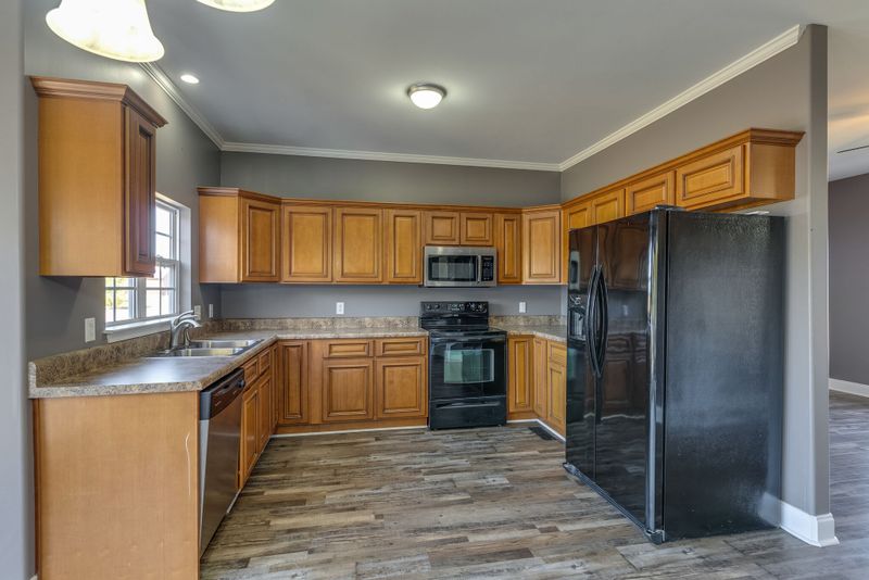 389 Coker Ford Rd, Portland, TN 37148