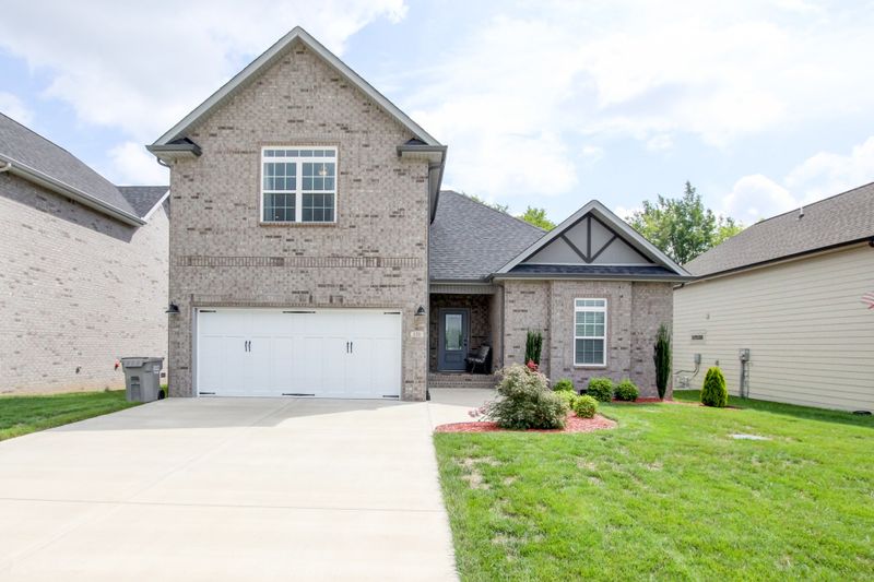 151 Jesse Dr, Pleasant View, TN 37146