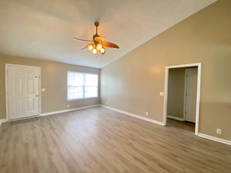 1119 Melvin Dr, Murfreesboro, TN 37128