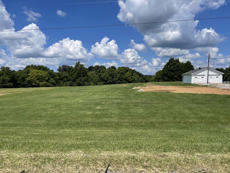 1865 Highway 52 E, Portland, TN 37148
