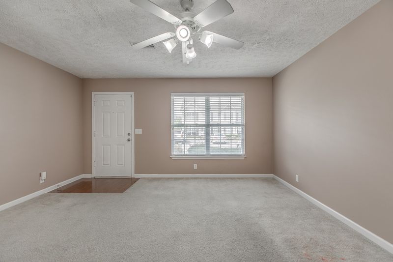 1304 Tweedle Ct, Murfreesboro, TN 37130