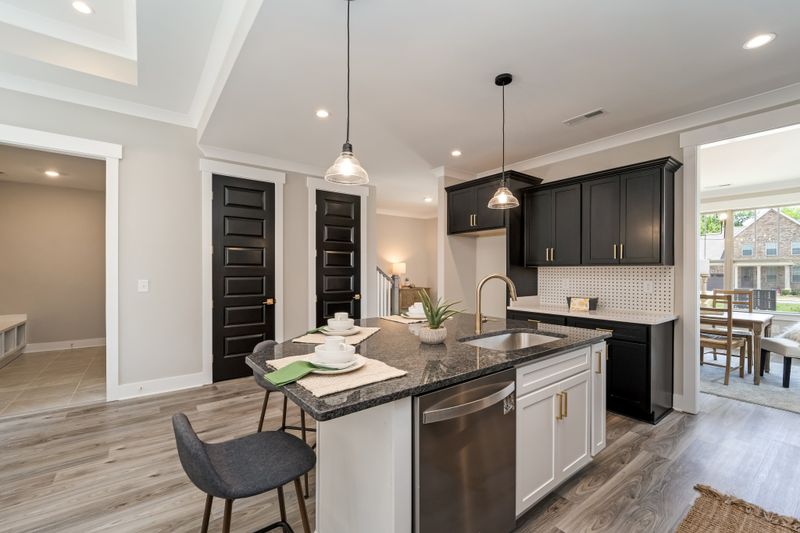 2063 Blackstone Dr, Hendersonville, TN 37075