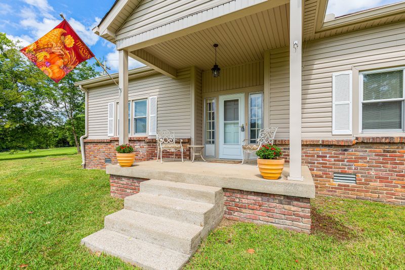 675 Holloway Rd, Lebanon, TN 37090