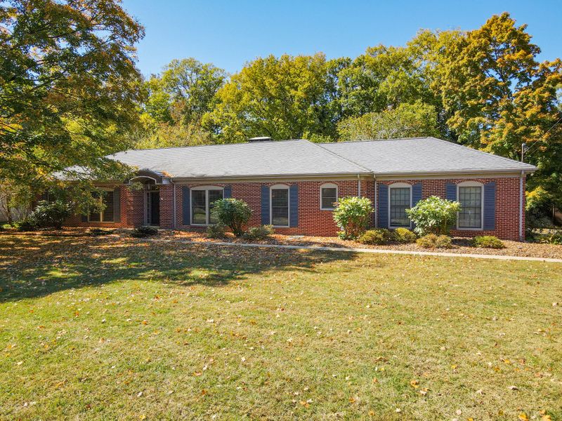 1106 Sunnyside Dr, Columbia, TN 38401