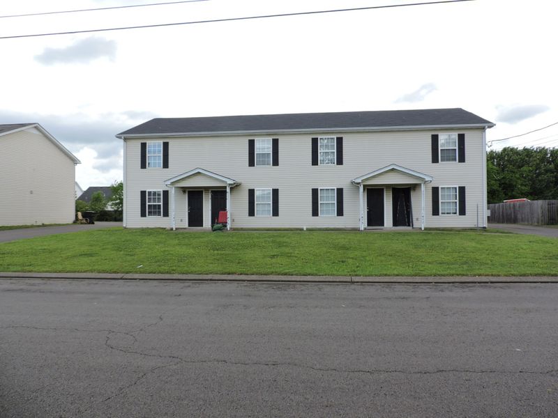 1451 Benley St, Murfreesboro, TN 37130
