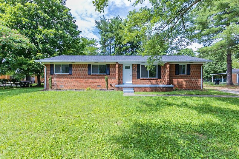 2007 Lynch Dr, Murfreesboro, TN 37130