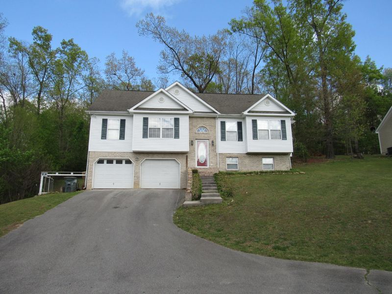686 Howard Leonard Rd, Ringgold, GA 30736