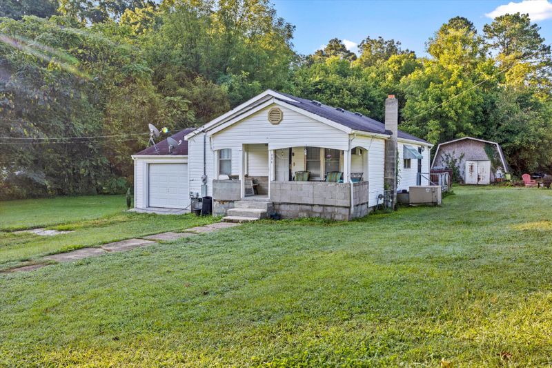 131 Champion Rd, Rossville, GA 30741