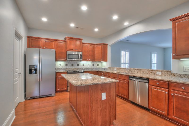 1210 Cannon Ln, Mount Juliet, TN 37122