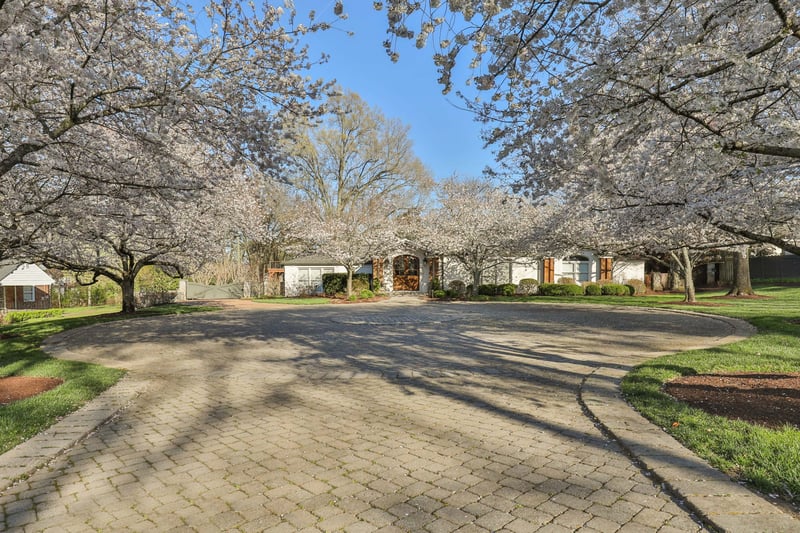 4020 Estes Rd, Nashville, TN 37215