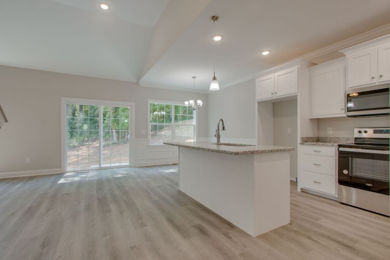506 Cascade Dr, Columbia, TN 38401