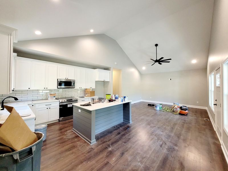 105 Hannah Rd, Dickson, TN 37055