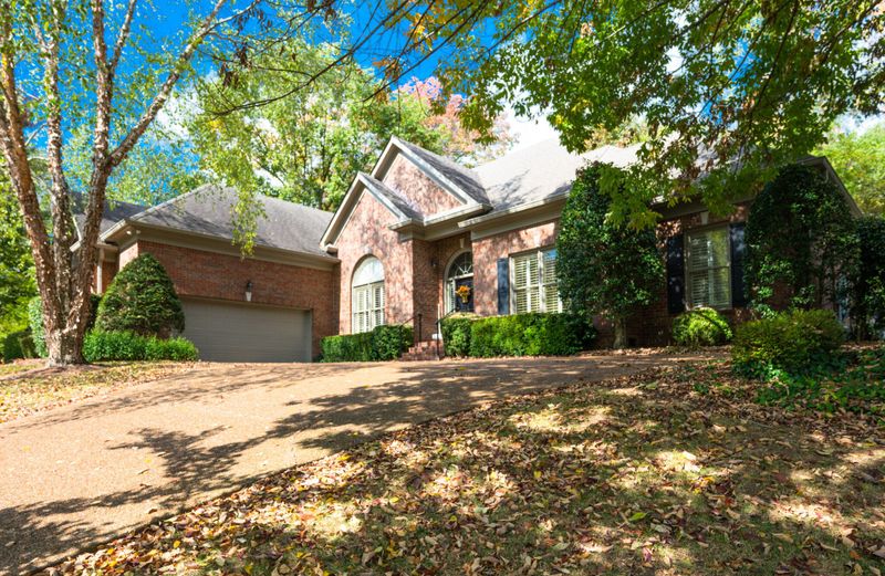 219 Bramerton Ct S, Franklin, TN 37069