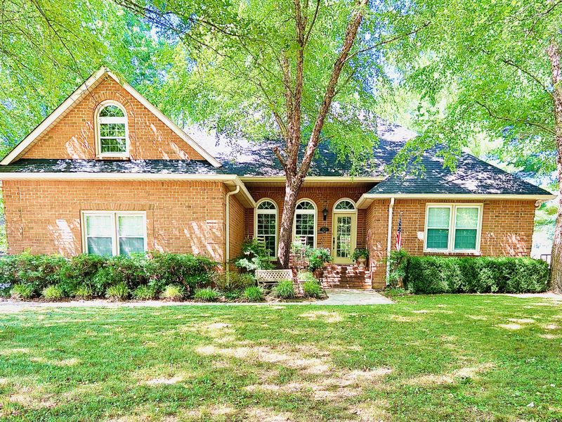 3629 Old Greenbrier Pike, Springfield, TN 37172