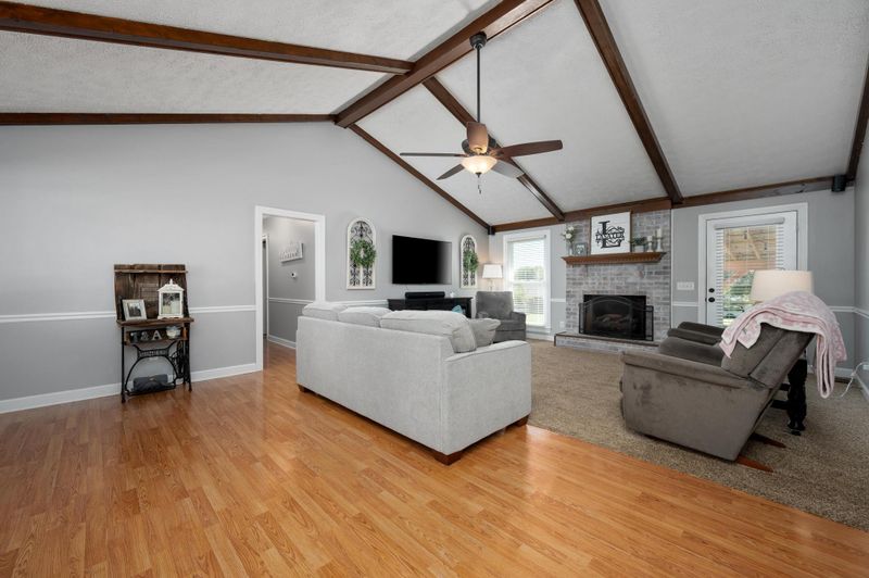 212 Peace Ave, Lebanon, TN 37087