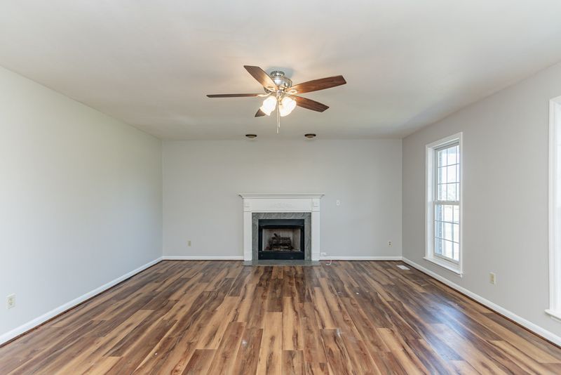 1148 Bushnell Dr, Murfreesboro, TN 37130