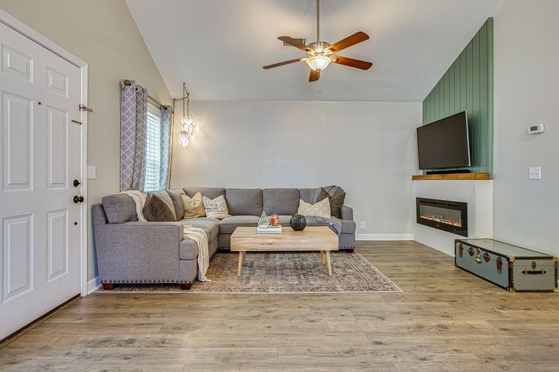 1933 Turnberry Ct, Murfreesboro, TN 37130