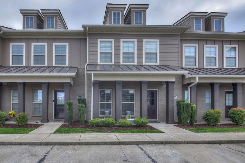 3121 Blue Sky Dr, Murfreesboro, TN 37130
