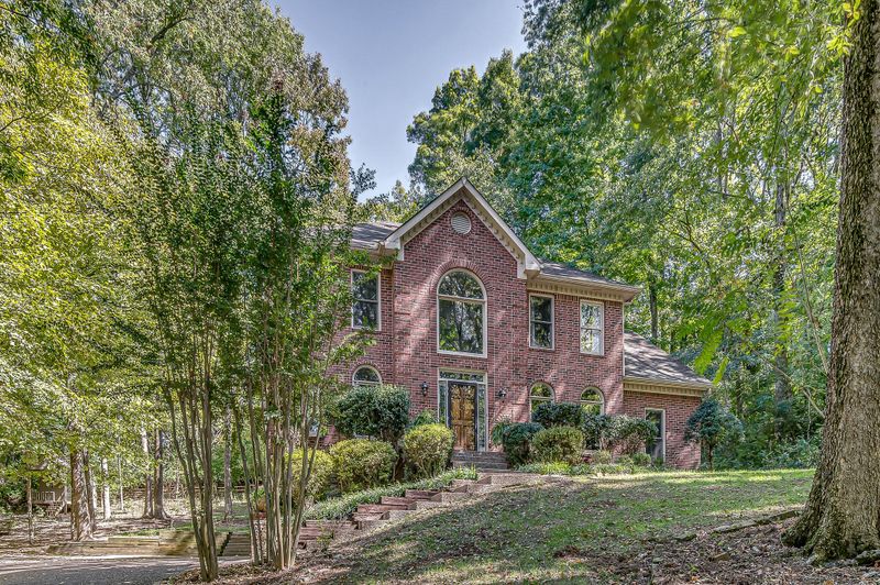 1308 Crest Ridge Ct, Nashville, TN 37221