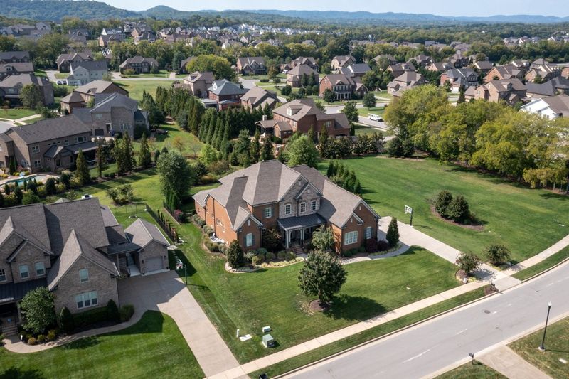 9527 Elgin Way, Brentwood, TN 37027