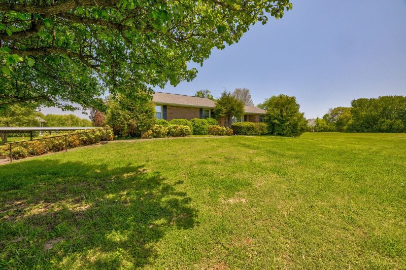 7486 Deer Ridge Rd, Primm Springs, TN 38476