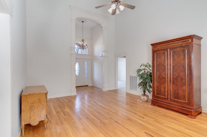 3019 Twisted Oak Dr, Murfreesboro, TN 37129