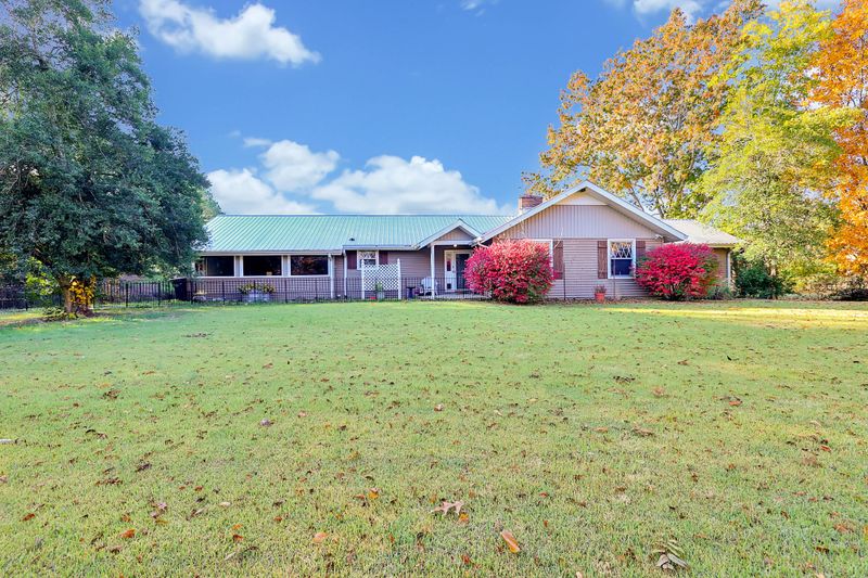 931 Eli Rd, Bon Aqua, TN 37025