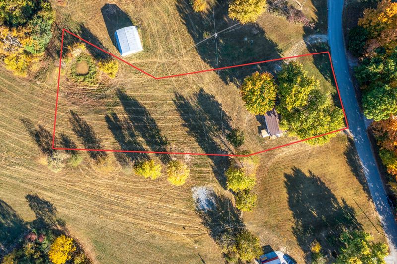 1059 Joslin Branch Rd, White Bluff, TN 37187