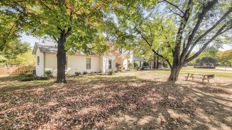 5231 Rustic Way, Old Hickory, TN 37138