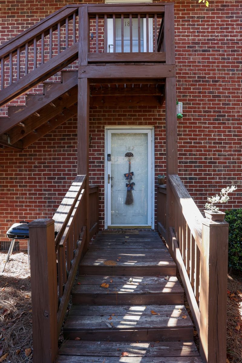 182 Brooke Castle Dr, Hermitage, TN 37076