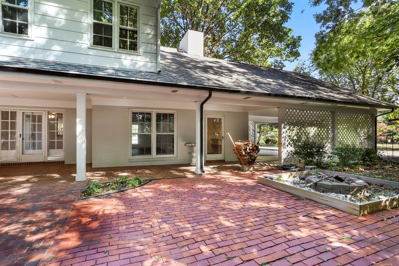 811 Woodmont Dr, Murfreesboro, TN 37129