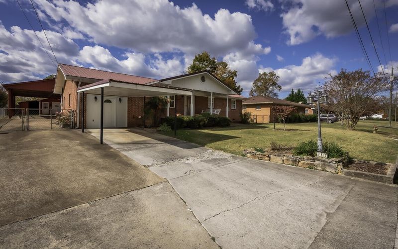 117 Evelyn Dr, Rossville, GA 30741