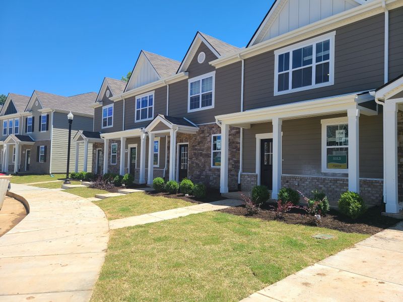142 Cecil Rd, Lebanon, TN 37087