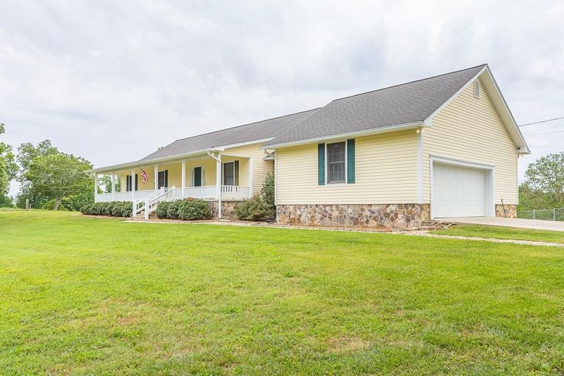 1919 Emerson Rd E, Cohutta, GA 30710