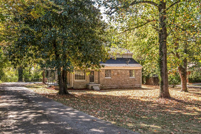 711 Currey Rd, Nashville, TN 37217