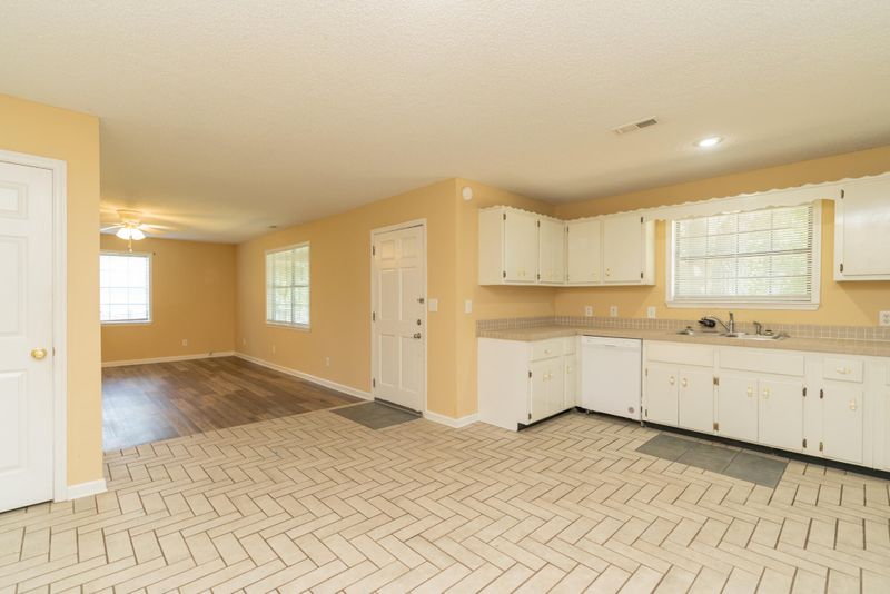 95 Kristopher Ln, Ringgold, GA 30736