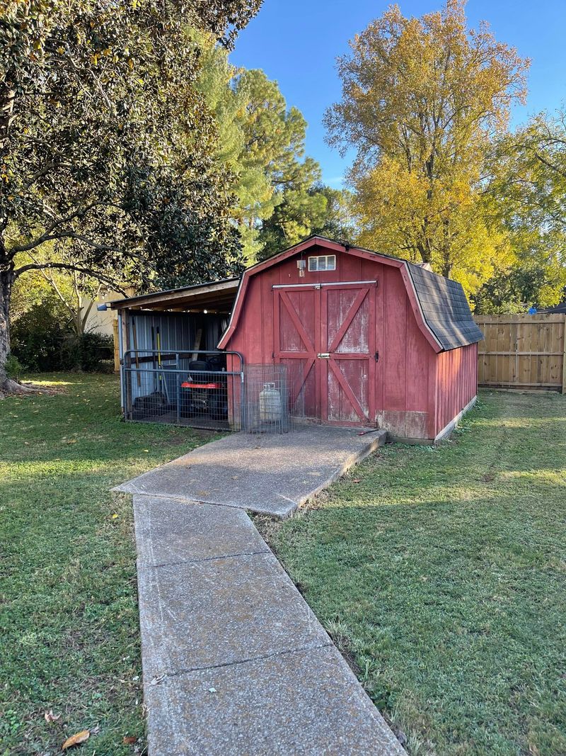 1019 Walton Dr, Murfreesboro, TN 37130