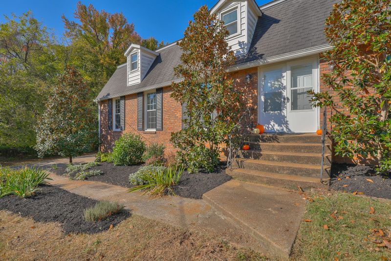 134 Roberta Dr, Hendersonville, TN 37075