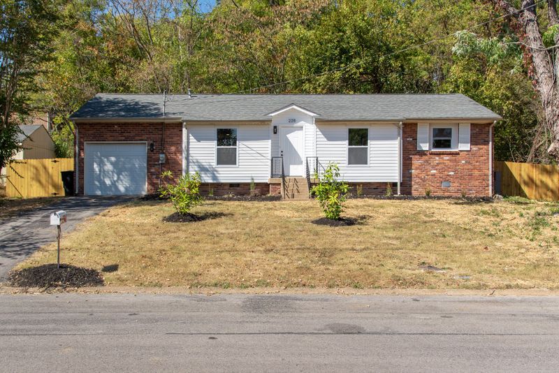 228 Shawn Dr, Nashville, TN 37211