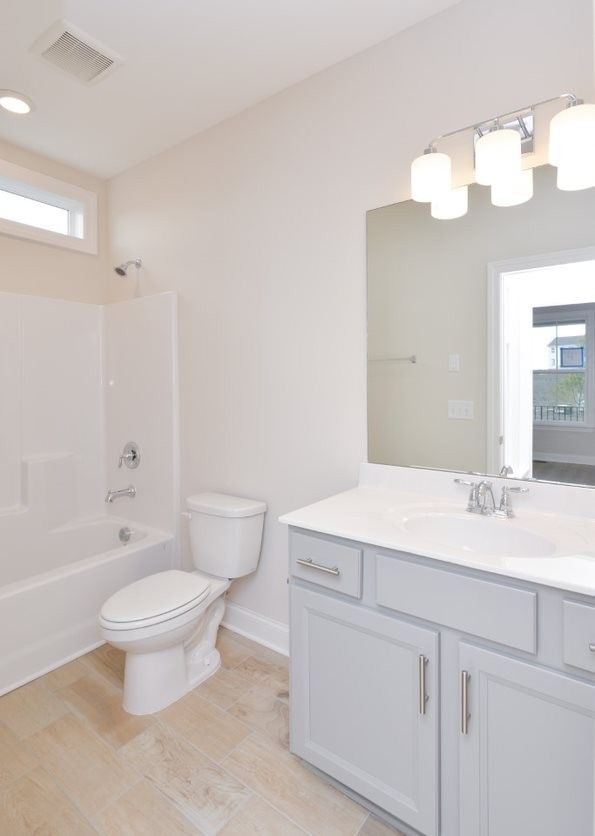 1093 Clendening Dr, Gallatin, TN 37066